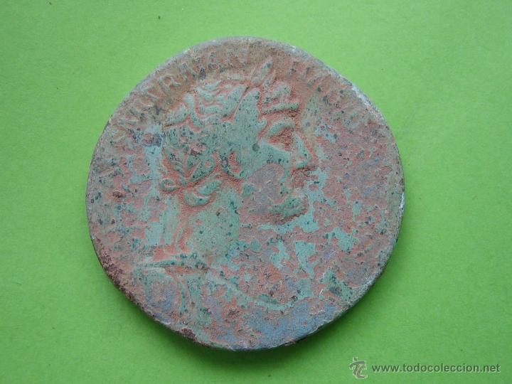 Monedas Imperio romano: Rom&aacute;n Coin. Sestercio de Adriano - Foto 1