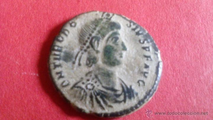Monedas Imperio romano: FOLIS TEODOSIO, PATINA VERDE - Foto 1