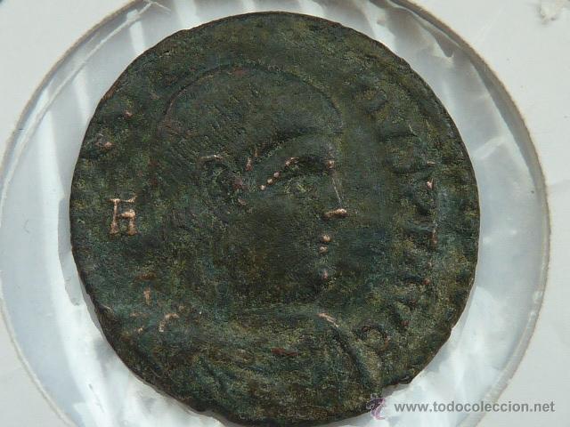 Monete Impero Romano: AE3 Emperador MAGNECIO BUSTO a derecha 2 victorias con escudo centenional folis