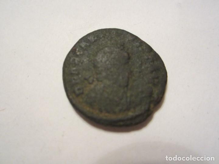 Monedas Imperio romano: moneda AE2 del emperador Arcadio (383-408) - Foto 1