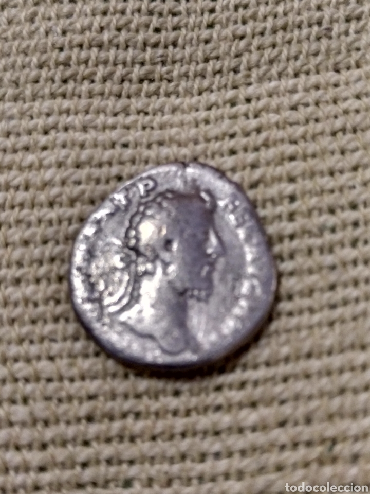 Monedas Imperio romano: Barato denario del emperador Comodo - Foto 1