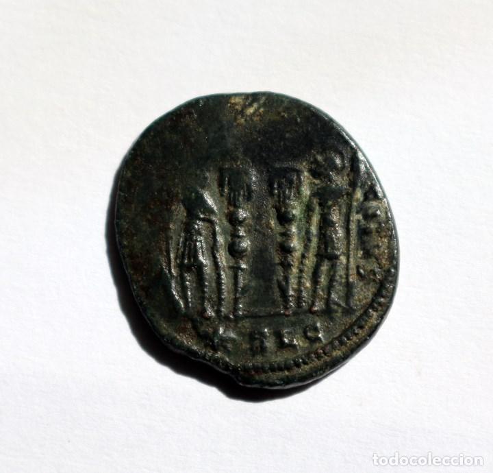 Monedas Imperio romano: FOLLIS CONSTANTINO I LYON SLC - Foto 1