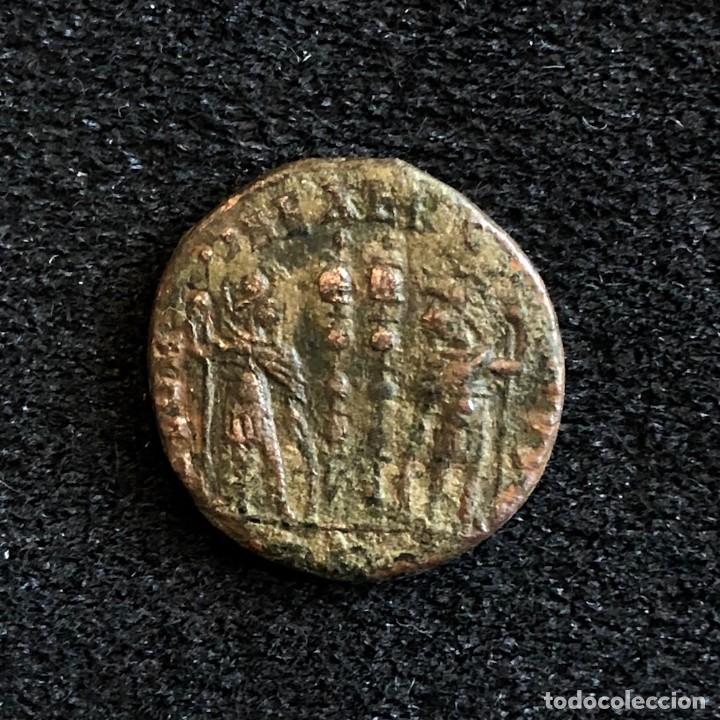 Monedas Imperio romano: Moneda Constantino II. Imperio romano. - Foto 2