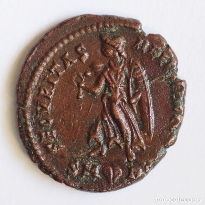 Monedas Imperio romano: FOLLIS VALENTINIANO ROMA - Foto 1