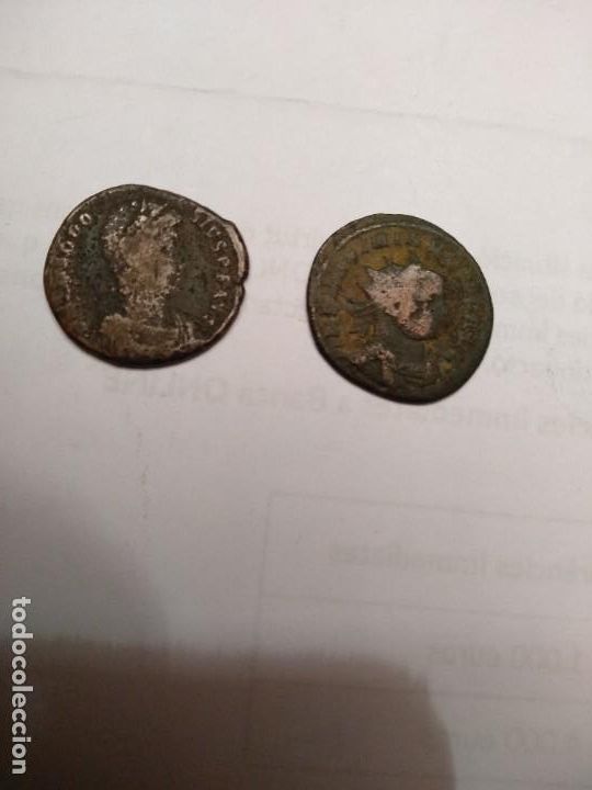 Monedas Imperio Romano: Monedas -Dos peque&ntilde;os bronces Romanos-- 1- Teodosio y 1-Maximianus