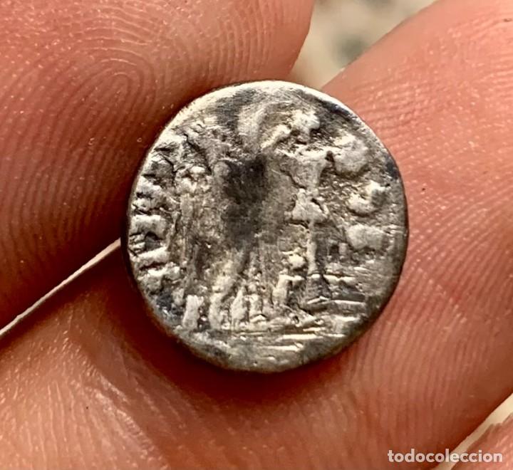 Monedas Imperio romano: ROMA QUINARIO AUGUSTO PLATA - Foto 2