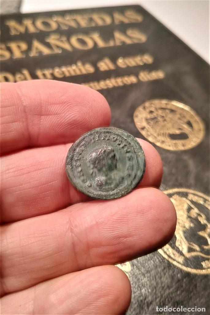 Monedas Imperio romano: FOLLIS DEL EMPERADOR CONSTANTINO II - Foto 1