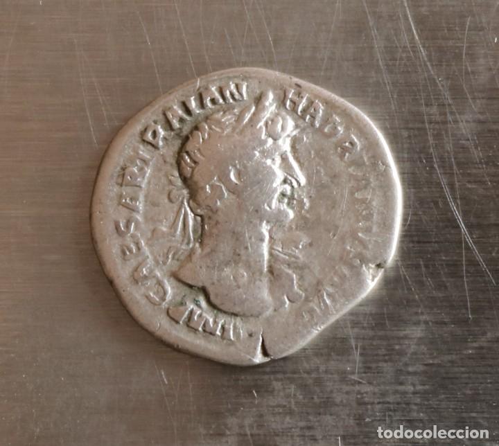 DENARIO DE PLATA. ADRIANO 118 D.C. (Numismática - Periodo Antiguo - Roma Imperio)