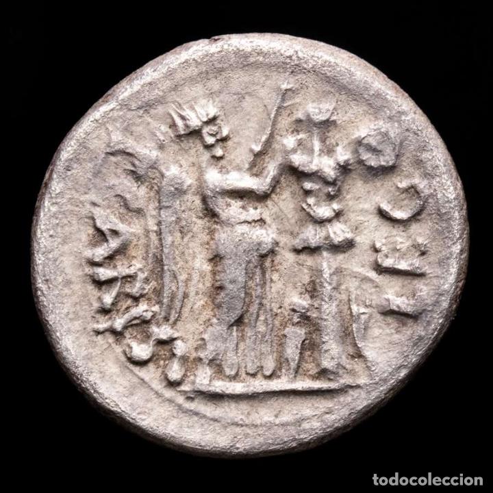 Monedas Imperio Romano: República Romana Augusto. Quinario. P CARISI LEG, Victoria, trofeo - Foto 2 - 304075118
