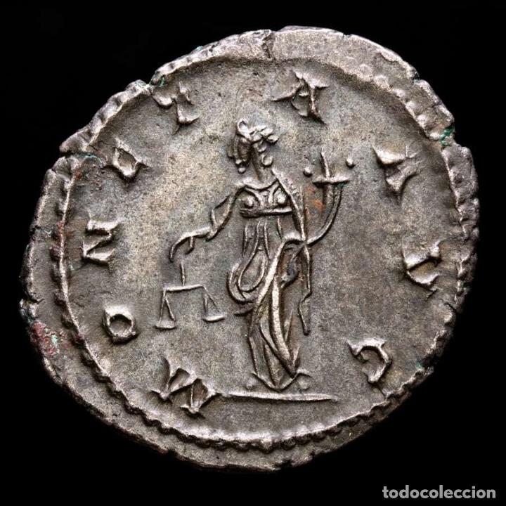 Monedas Imperio Romano: Póstumo 260-269 dC. Antoniniano. Treveri MONETA AVG La equidad - Foto 2 - 304079828