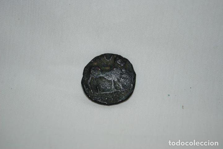 Monedas Imperio romano: MONEDA ROMANA, CON UN TORO , Y UNA CARA . - Foto 1