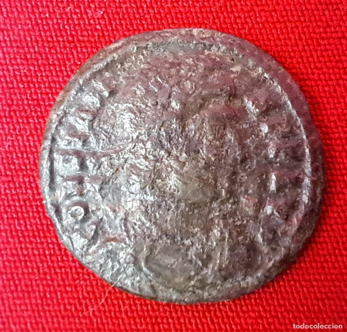Monedas Imperio romano: Moneda romana del Emperador Constancio II - Foto 1