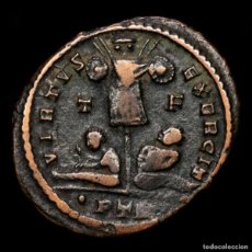 Monedas Imperio Romano: CONSTANTINO I - FOLLIS VIRTVS EXERCIT TROFEO, CAUTIVOS T-F •PTR. Lote 401009034