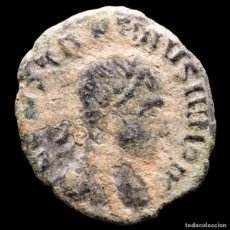 Monedas Imperio Romano: CONSTANTINO II, FOLLIS ESTILO BARBARO E HIBRIDO VOT XX EN CORONA. Lote 401123064