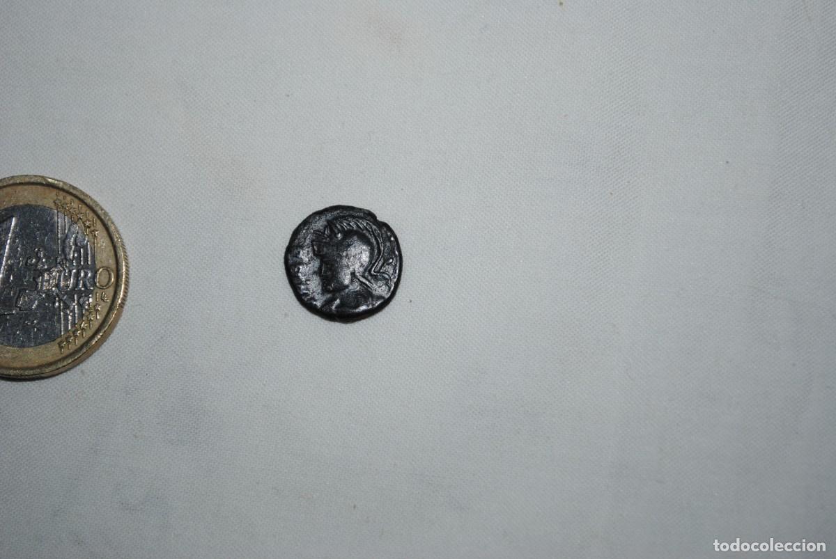 Monedas Imperio romano: MONEDA ROMANA , BAJO IMPERIO . - Foto 1