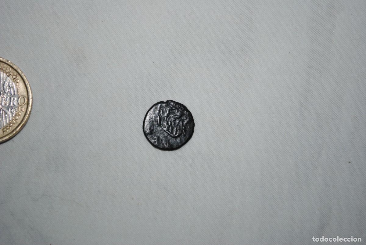 Monedas Imperio romano: MONEDA ROMANA , BAJO IMPERIO . - Foto 2