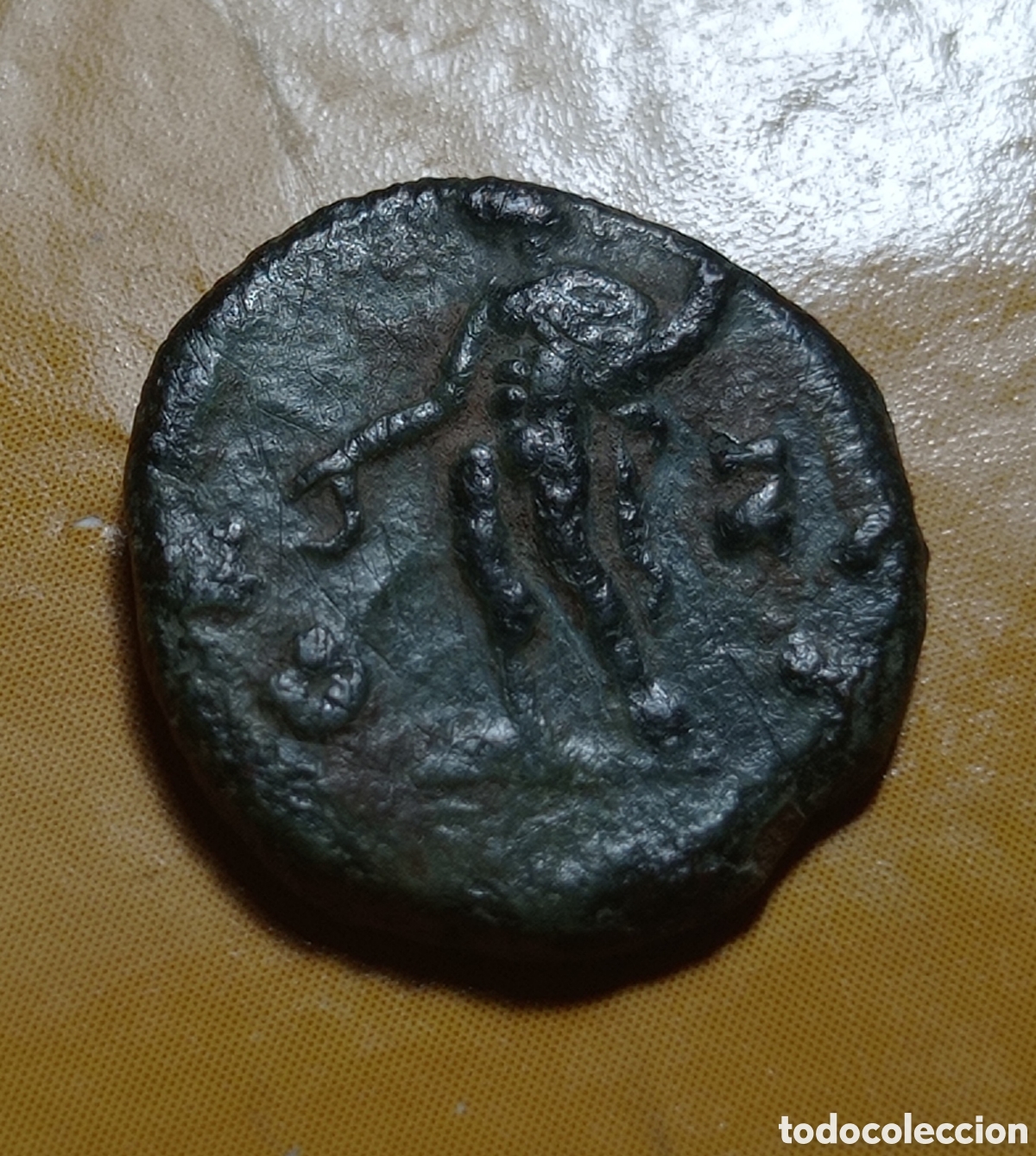 Monedas Imperio romano: Moneda romana de bronce ,no se qui&eacute;n es - Foto 2