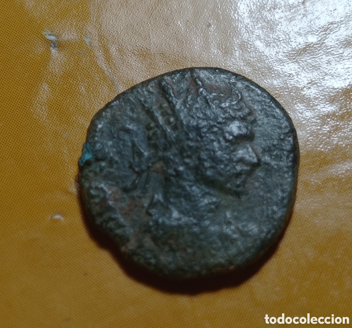 Monedas Imperio romano: Moneda romana de bronce ,no se qui&eacute;n es - Foto 1