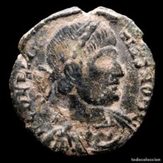 Monedas Imperio Romano: DELMACIO Æ 1/2 FOLLIS. GLOR-IA EXERC-ITVS CHI-RHO (☧) ARLES (6089)