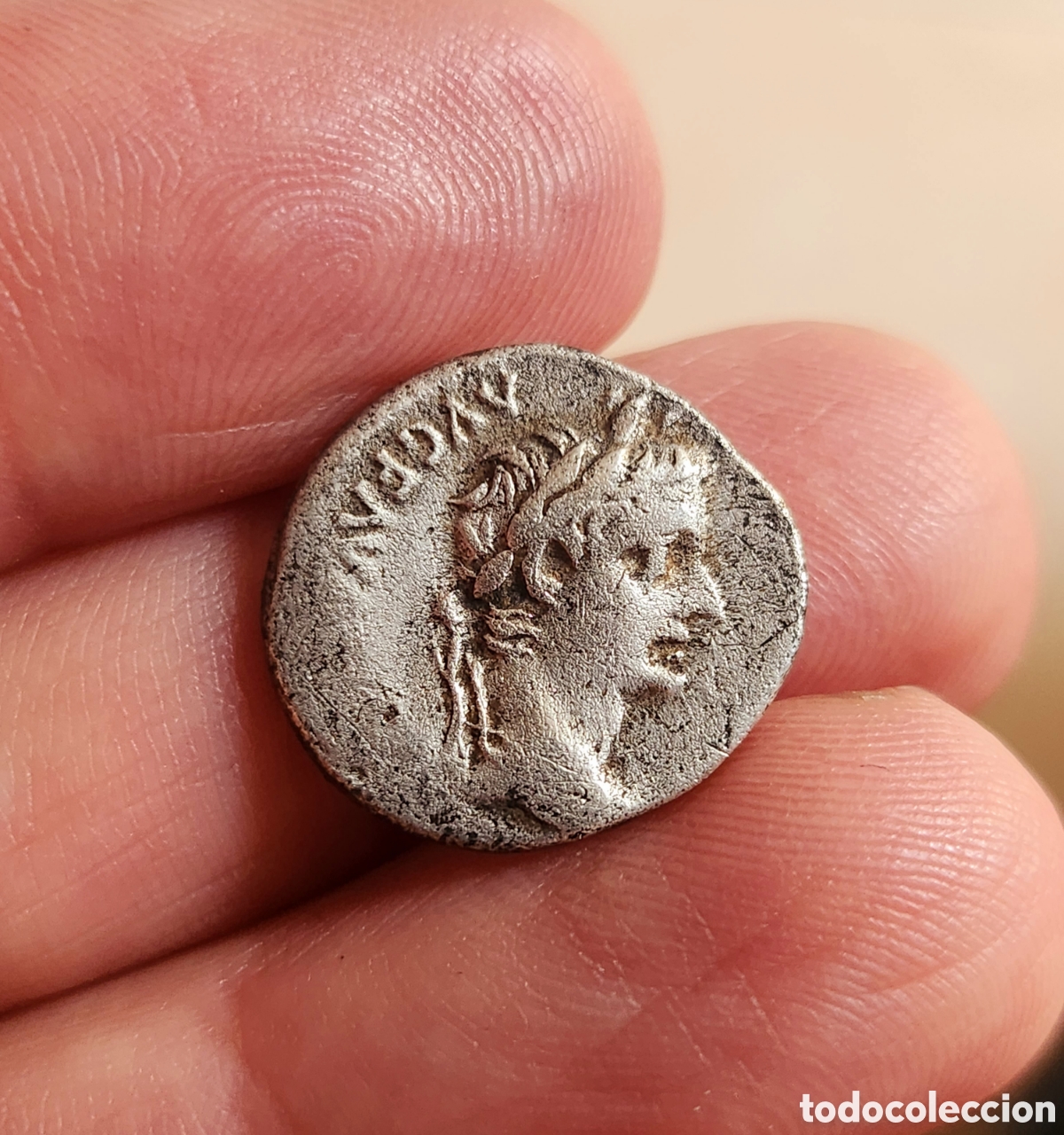 Monedas Imperio romano: Denario de Tiberio Pontif Maxim - Foto 6