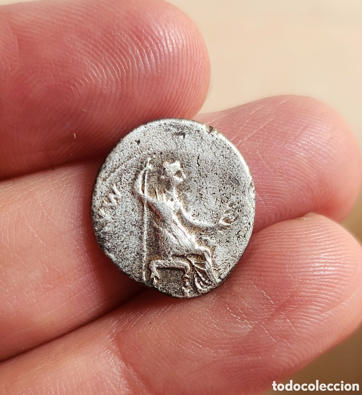 Monedas Imperio romano: Denario de Tiberio Pontif Maxim - Foto 7