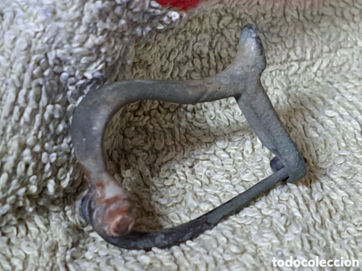 Monedas Imperio romano: Fibula de la &eacute;poca romana en bronce completa con aguja - Foto 2