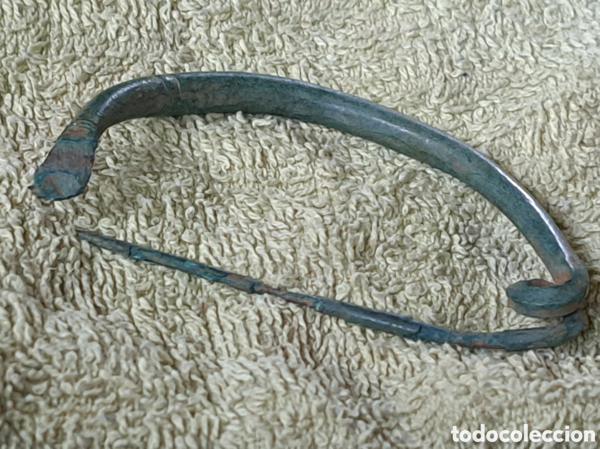 Monedas Imperio romano: Fibula de la &eacute;poca romana en bronce completa con aguja - Foto 4