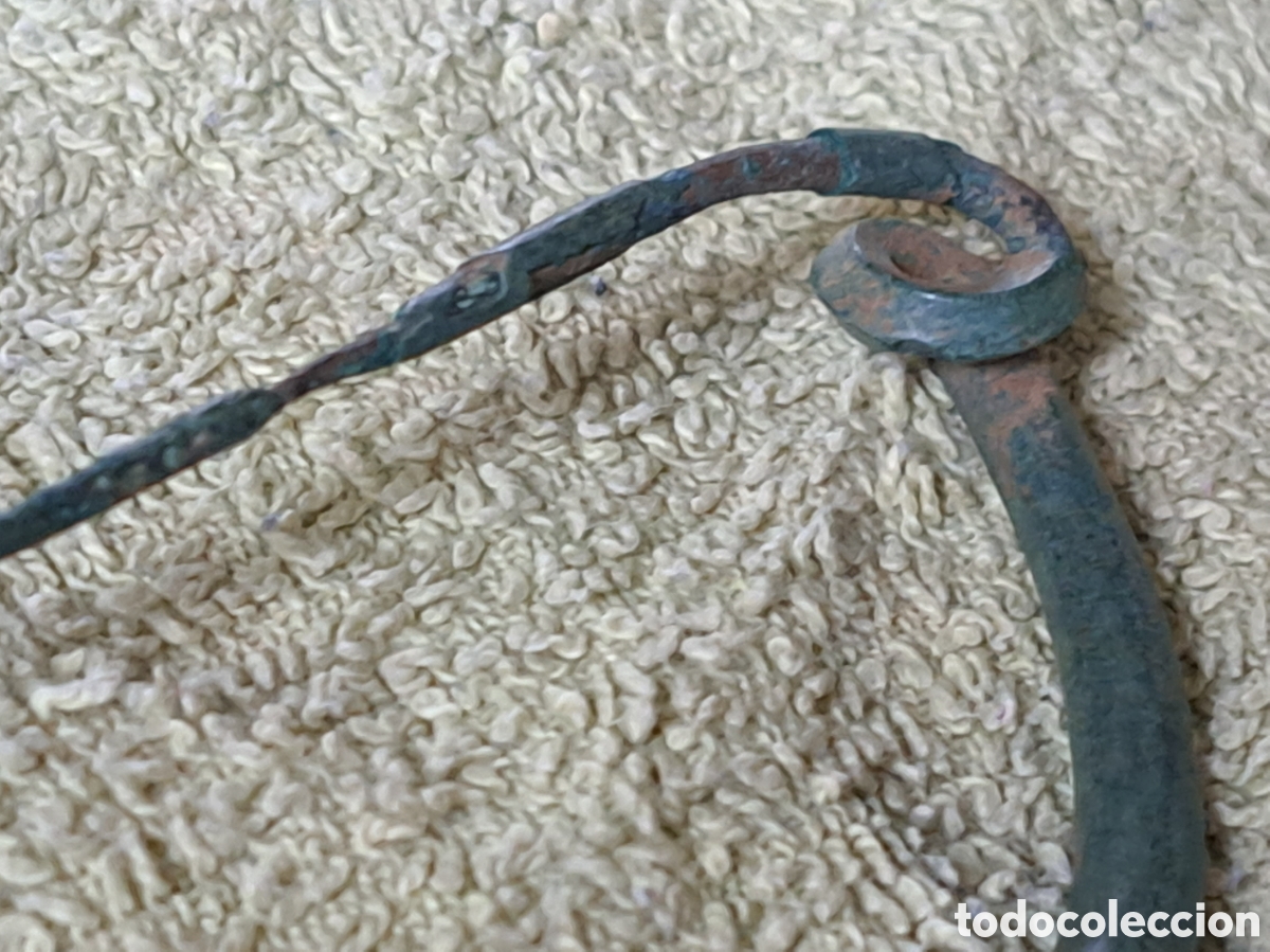 Monedas Imperio romano: Fibula de la &eacute;poca romana en bronce completa con aguja - Foto 5