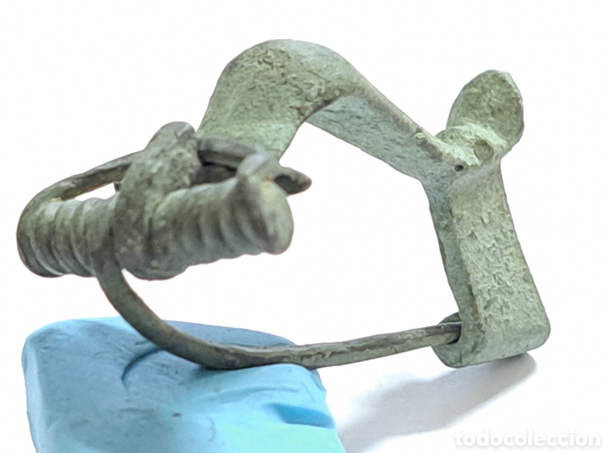 Monedas Imperio romano: Fibula de la &eacute;poca romana en bronce completa con aguja - Foto 2
