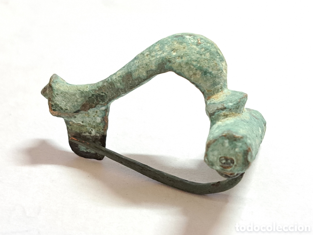 Monedas Imperio romano: Fibula de la &eacute;poca romana en bronce completa con aguja - Foto 1