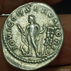 Monedas Imperio Romano: ELAGABALO. RARO DENARIO. JUPITER Y ESTANDARTES.