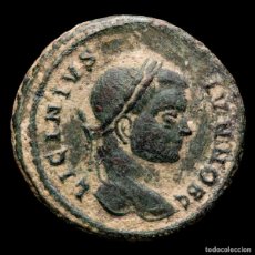 Monedas Imperio Romano: LICINIO II CESAR, FOLLIS SISCIA. VOT V EN CORONA DE LAUREL ΔSIS✩.