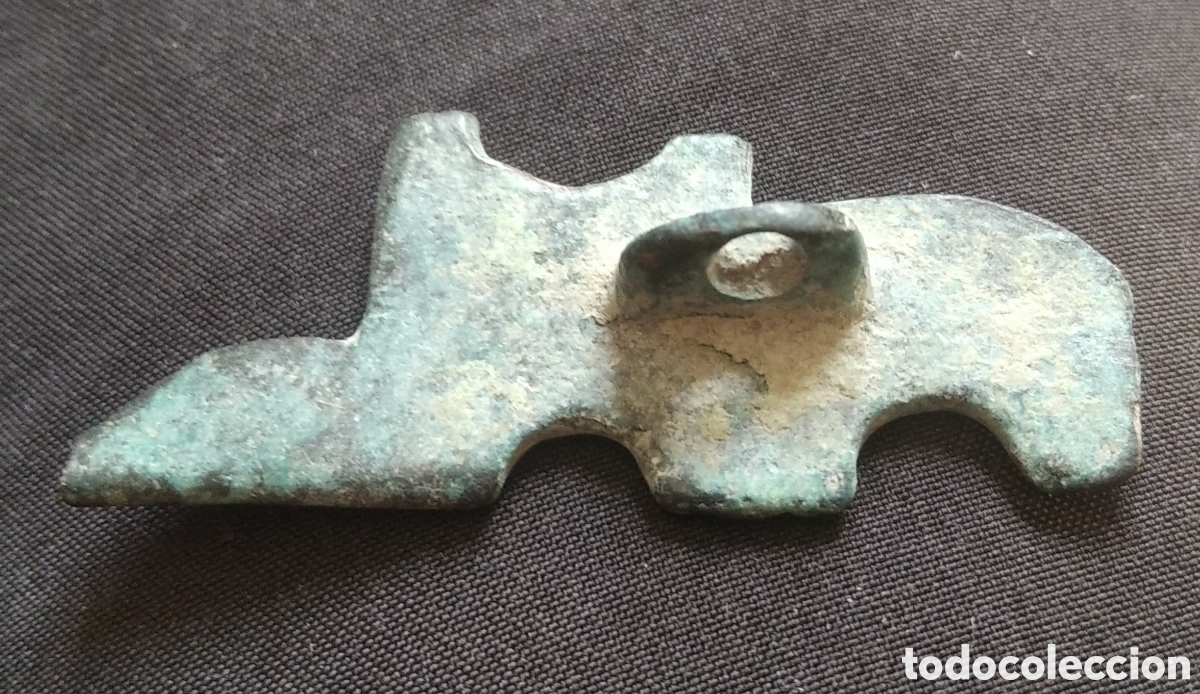 Monedas Imperio romano: Bot&oacute;n Romano de bronce Zoomorfo - Foto 2