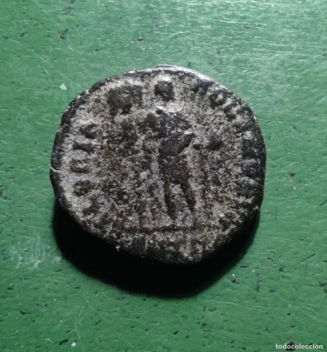 Monedas Imperio romano: Mayorina reducida de Honorio. Moneda romana. - Foto 2