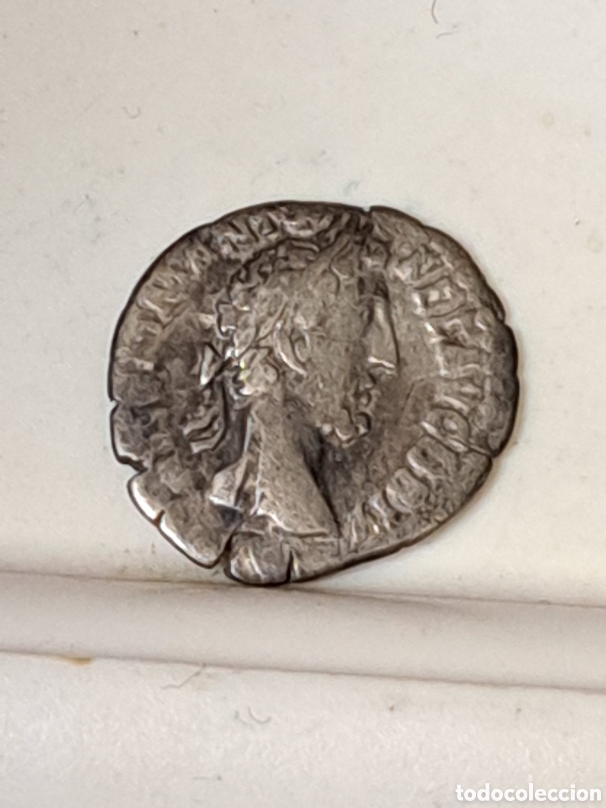 Monedas Imperio romano: Denario de plata del emperador Comodo - Foto 1