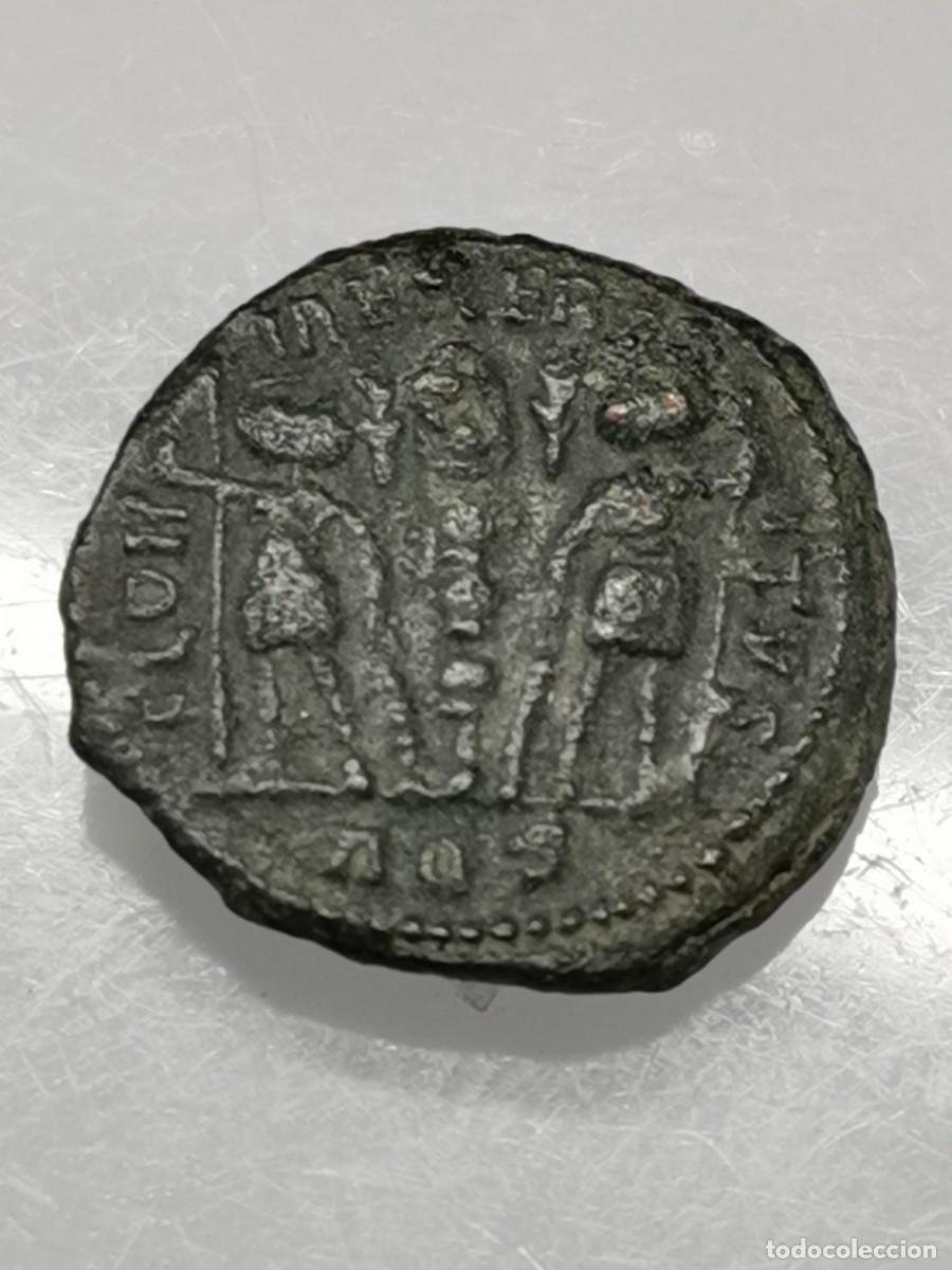 Monedas Imperio romano: CONSTANTE - 1/2 CENTENIONAL - GLORIA EXERCITVS - (337-340 d.C.) - Foto 3