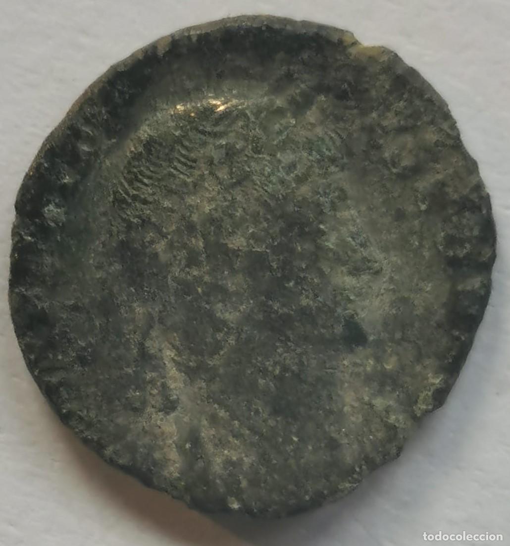 Monedas Imperio romano: AE3 de Constancio II tipo matao - Foto 1