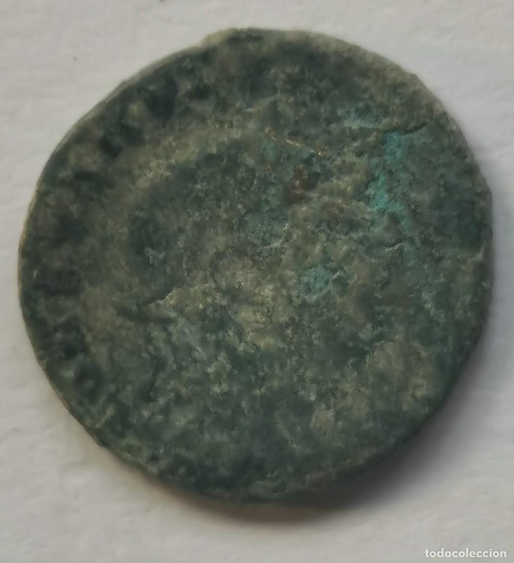Monedas Imperio romano: AE4 tipo GLORIA EXERCITVS - Foto 1