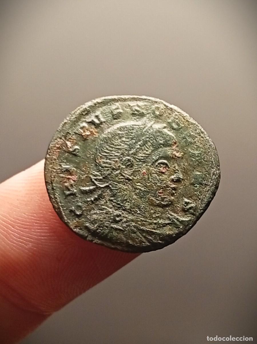 Monedas Imperio romano: Moneda romana - Follis Crispus CAESARVM NOSTRORVM - Foto 1