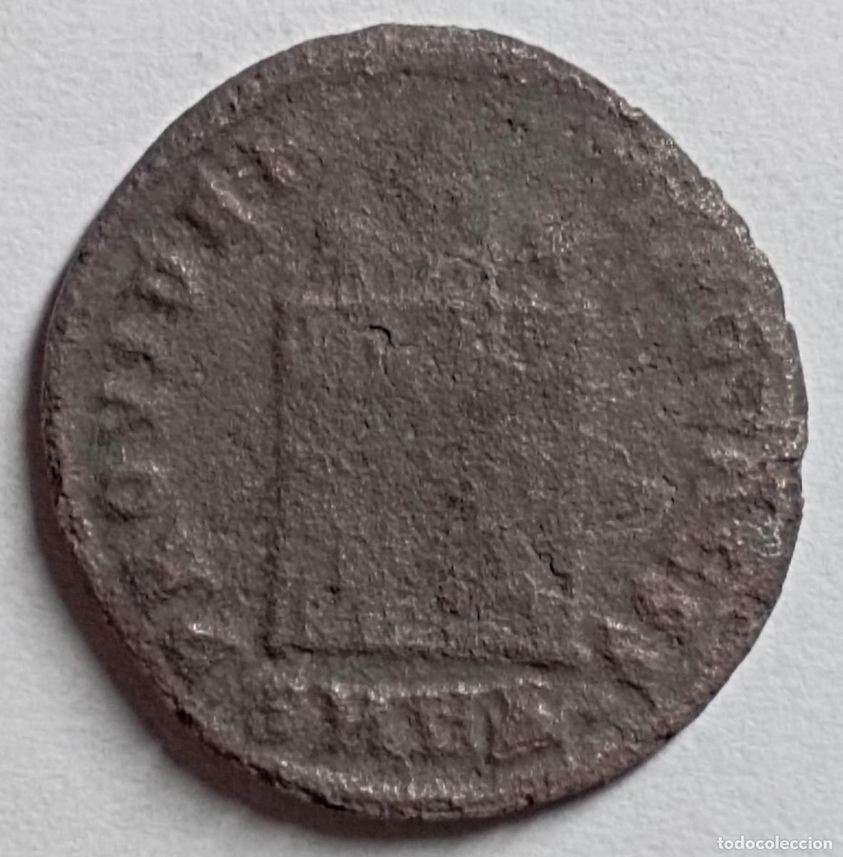 Monedas Imperio romano: Moneda del Imperio Romano, nummus de Constantinus II del 326 d.C. - Foto 2