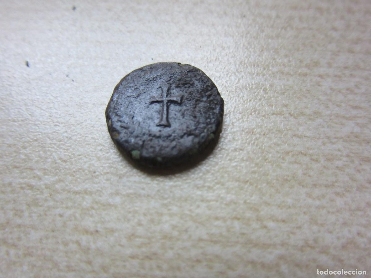 Monedas Imperio Romano: Fracci&oacute;n de centenional de Teodosio II 408-450 DC Reverso Cruz