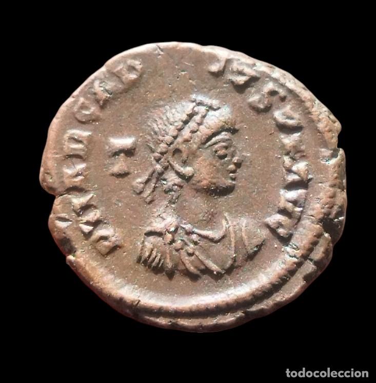 Monedas Imperio Romano: NUMMUS ARCADIO - MARCA &rdquo;T&rdquo; TRAS EL BUSTO - REVERSO VOT XX - EBC-