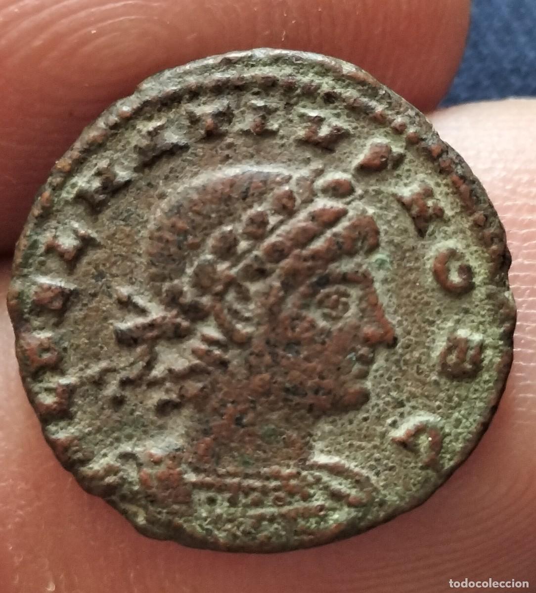 Monedas Imperio Romano: Rara moneda romana del emperador DALMACIO (AE4). 335-337 dC