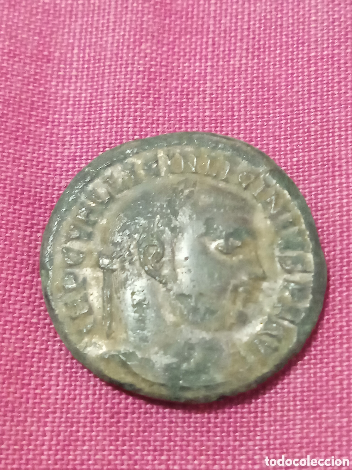Monedas Imperio Romano: 2CAJ2- FOLLIS DE LICINIO I CONSERVA ALGO DE PLATEADO 21 mm.