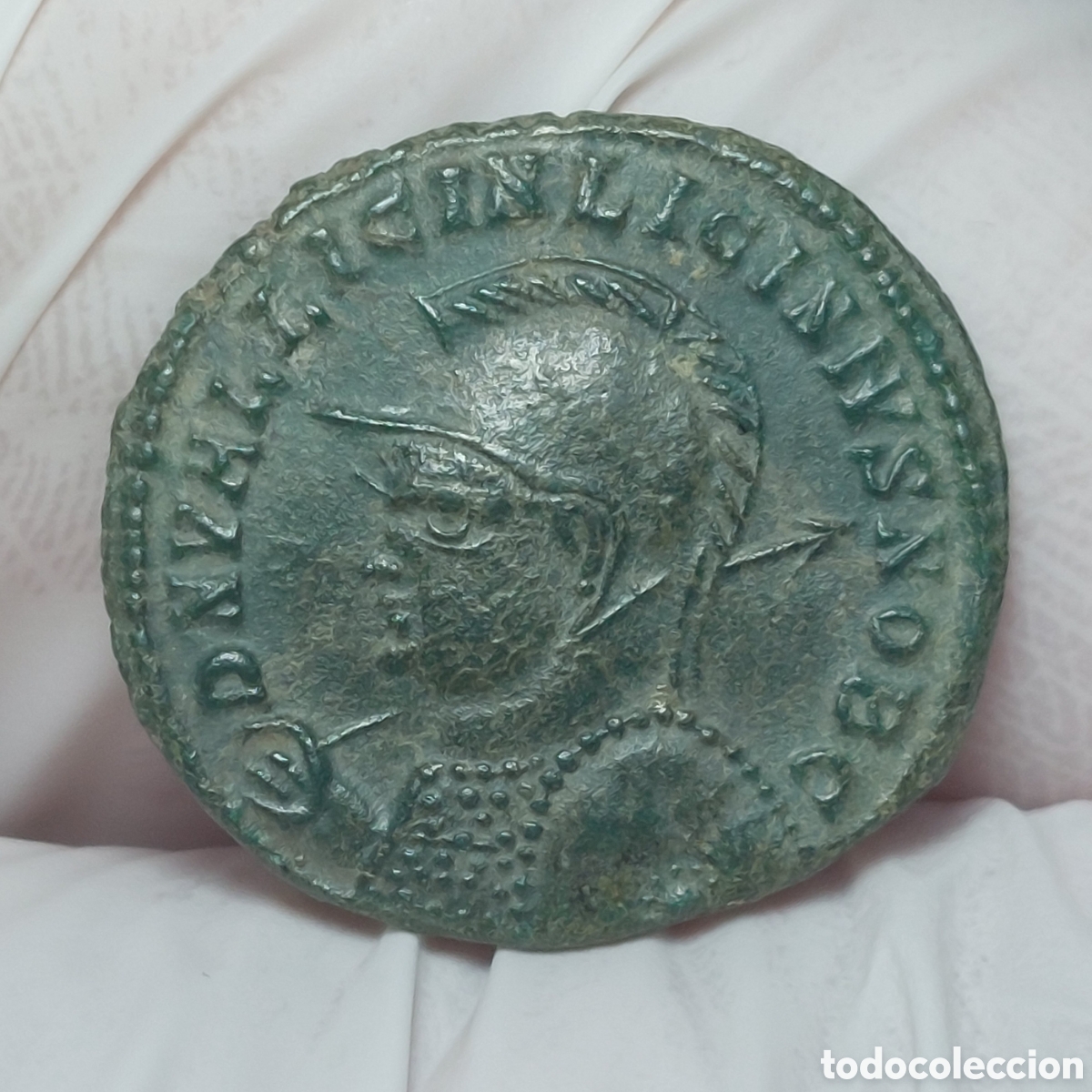 Monedas Imperio Romano: LICINIO II ( RIC VII 54 &Gamma; ) (FOLLIS. IMPERIO ROMANO) {321-324 dC. HERACLEA}