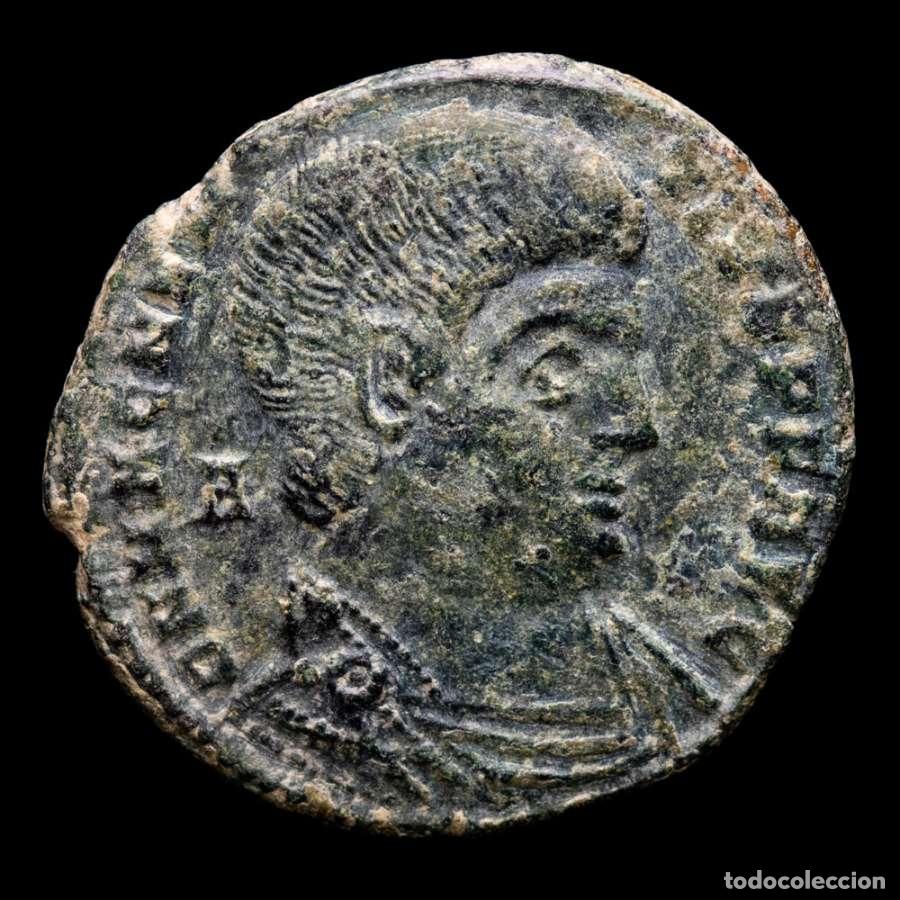 Monedas Imperio Romano: Magnencio (350-353) Maiorina. Arles. Victorias VOT V MVLT X
