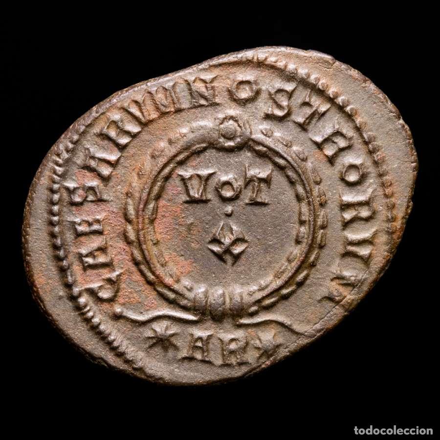 Monedas Imperio Romano: Crispo cesar, Follis de Arles VOT X / ✩AR✩ Marca de ceca inedita
