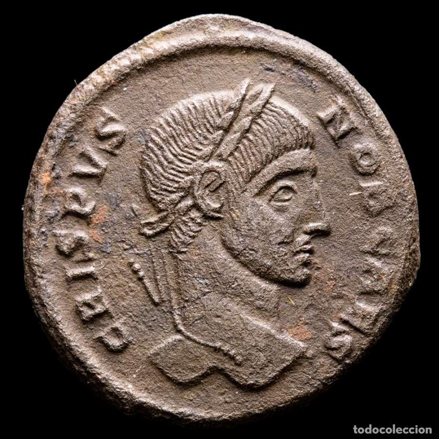 Monedas Imperio Romano: Crispo cesar, Follis de Arles 322 dC. VOT X en corona ARLT