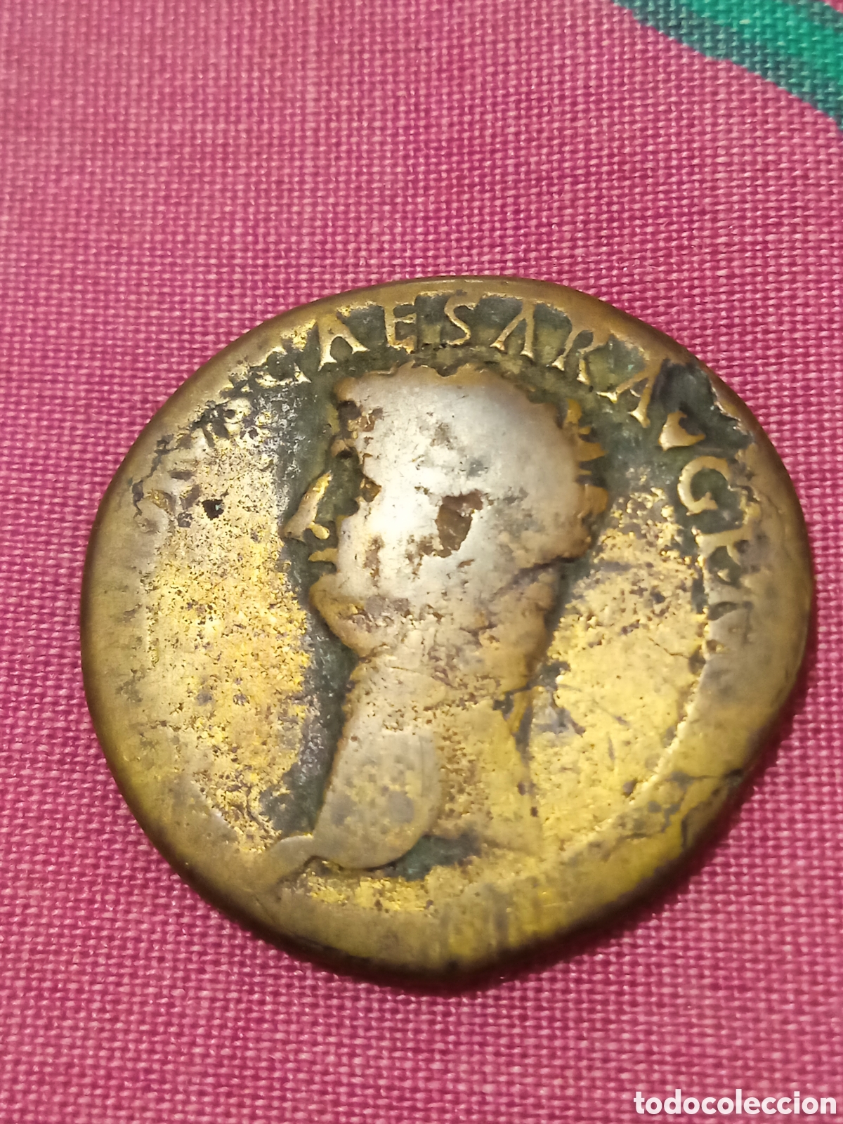Monedas Imperio Romano: CU- DUPONDIO DE CLAUDIO I (41-54 D.C.) CON PAPEL DE COLECCI&Oacute;N ANTIGUA