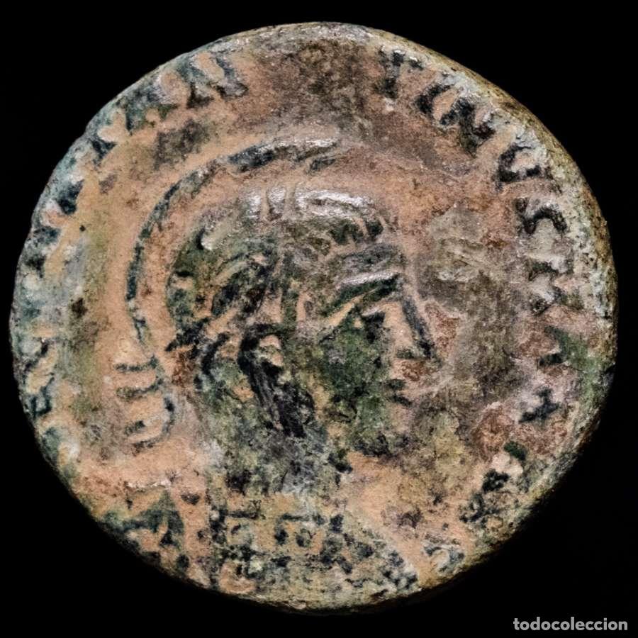 Monedas Imperio Romano: Constantino I. follis b&aacute;rbaro. Roma, VICTORIAE LAETAE PRINC PERP